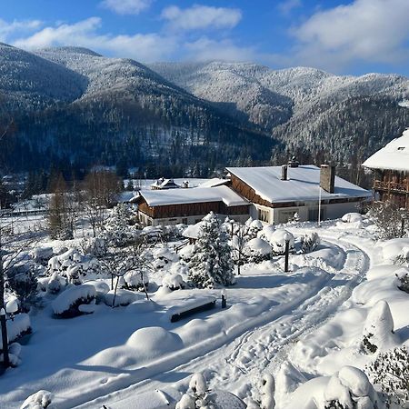 Korunka Hotel Tatariv Buitenkant foto