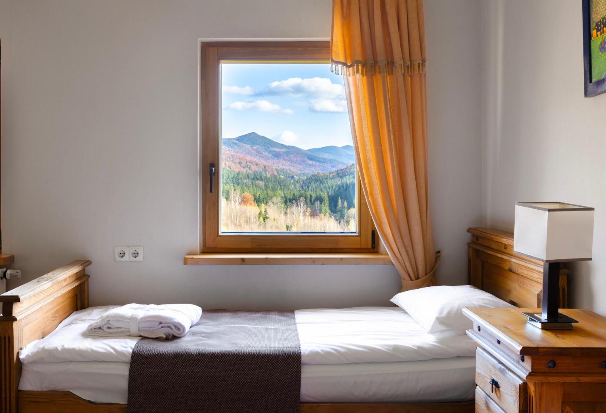 Korunka Hotel Tatariv Buitenkant foto
